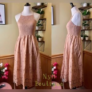 🌷Brand New halter eyelet dress fully embroidered can fit Sm up to M price firm!